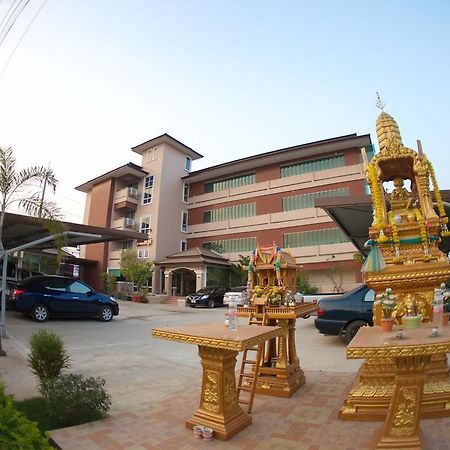 Hotel Baan Sanpoom Phitsanulok Zewnętrze zdjęcie