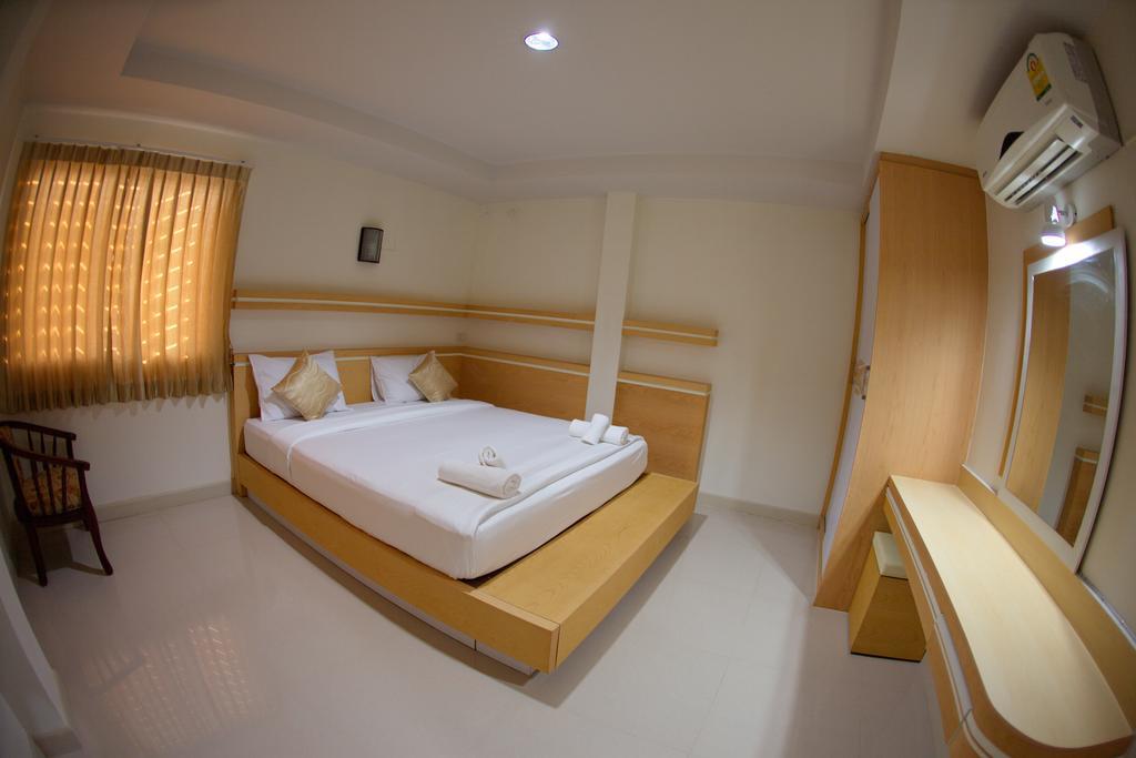 Hotel Baan Sanpoom Phitsanulok Zewnętrze zdjęcie