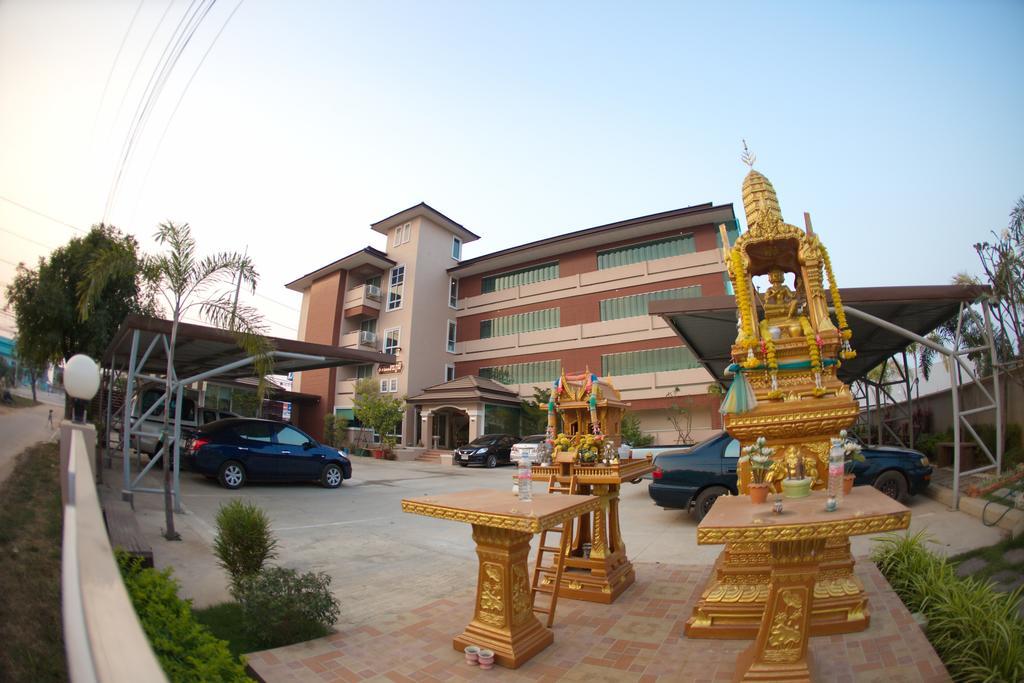 Hotel Baan Sanpoom Phitsanulok Zewnętrze zdjęcie